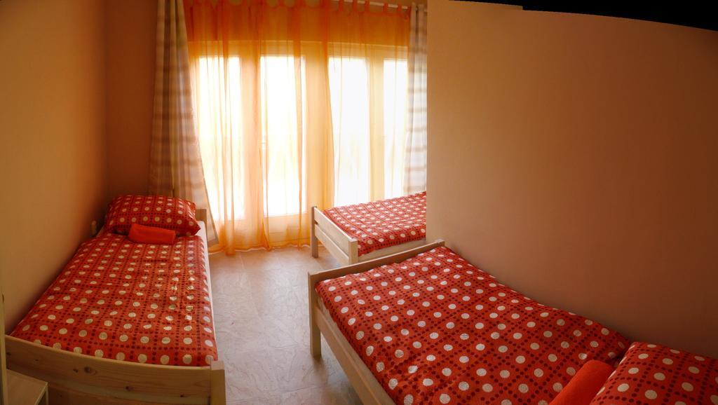 Orchidea Apartman Tata Room photo