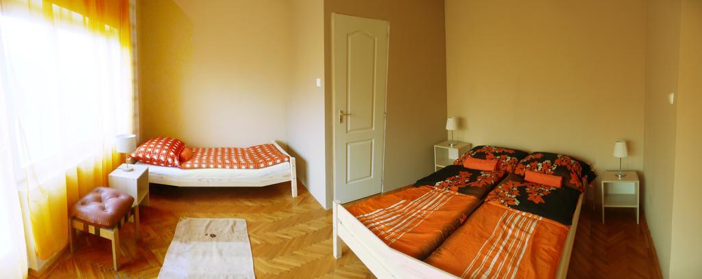 Orchidea Apartman Tata Room photo