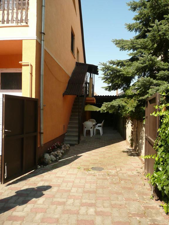 Orchidea Apartman Tata Room photo