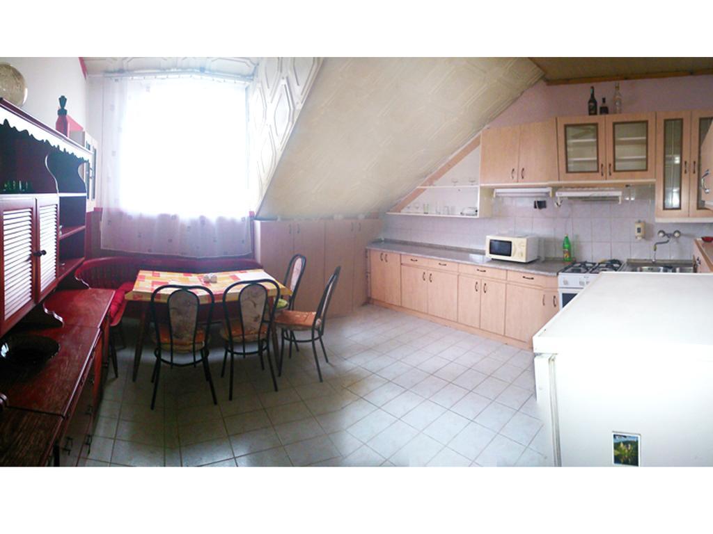 Orchidea Apartman Tata Room photo